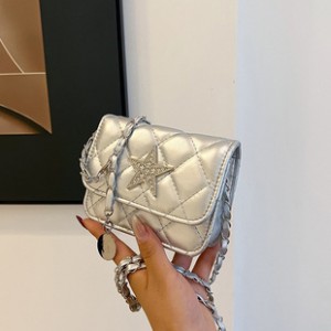Fashionable texture handbag for women, 2025 new style, spring leisure small bag with unique design, cross-body bag, trendy and fashionable square bag.