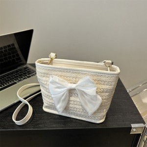 Fresh and Elegant Woven Bag 2024 New Summer Fashion Versatile Shoulder Bag with Textured Minority Style Crossbody Bucket Straw
