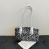 Fashion sequin bag for women, 2025 new summer hit, large capacity underarm bag with a sense of luxury, shoulder bag trend